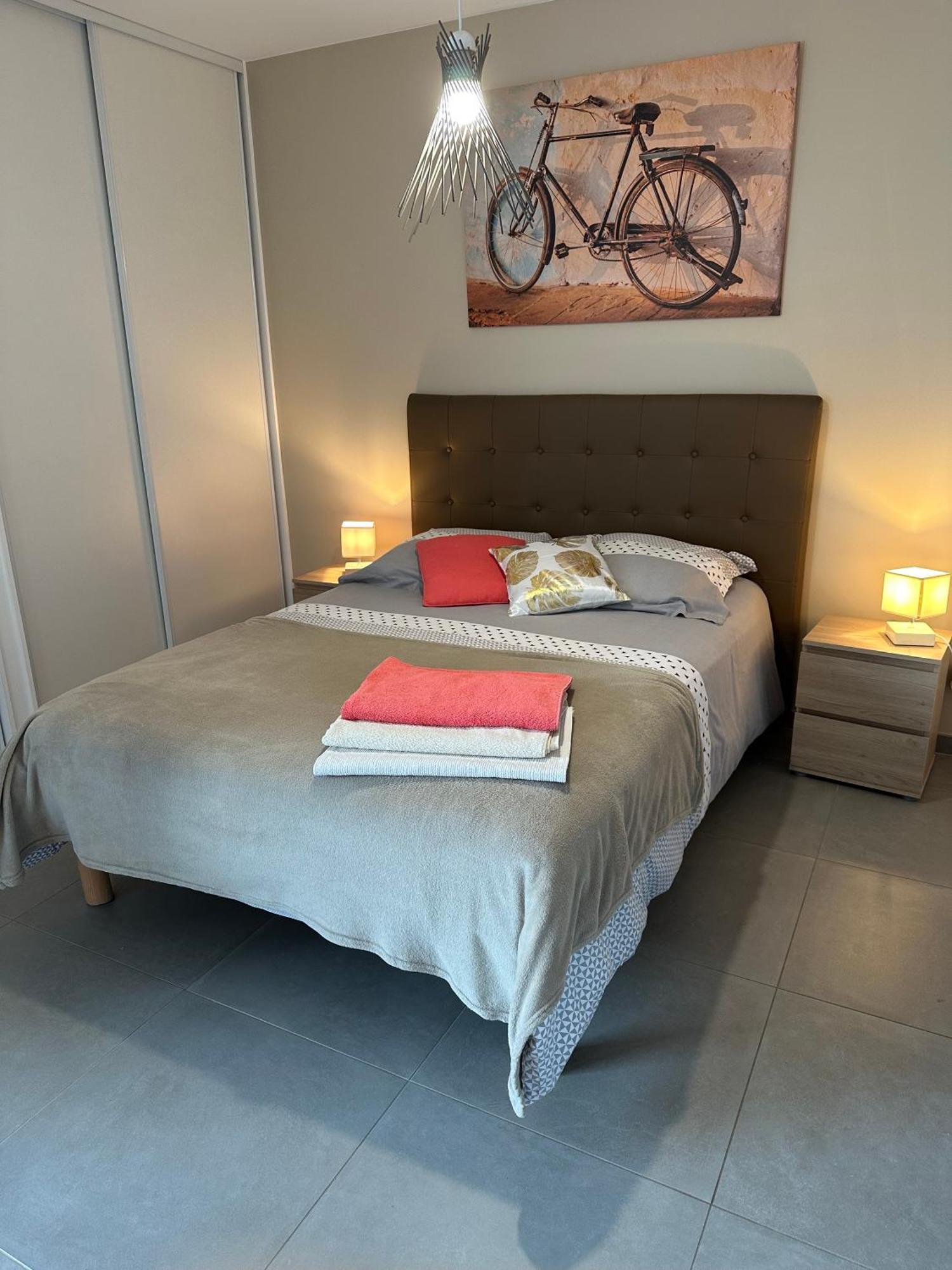 Ferienwohnung A La Belle Quatrieme Etoile Annecy Exterior foto